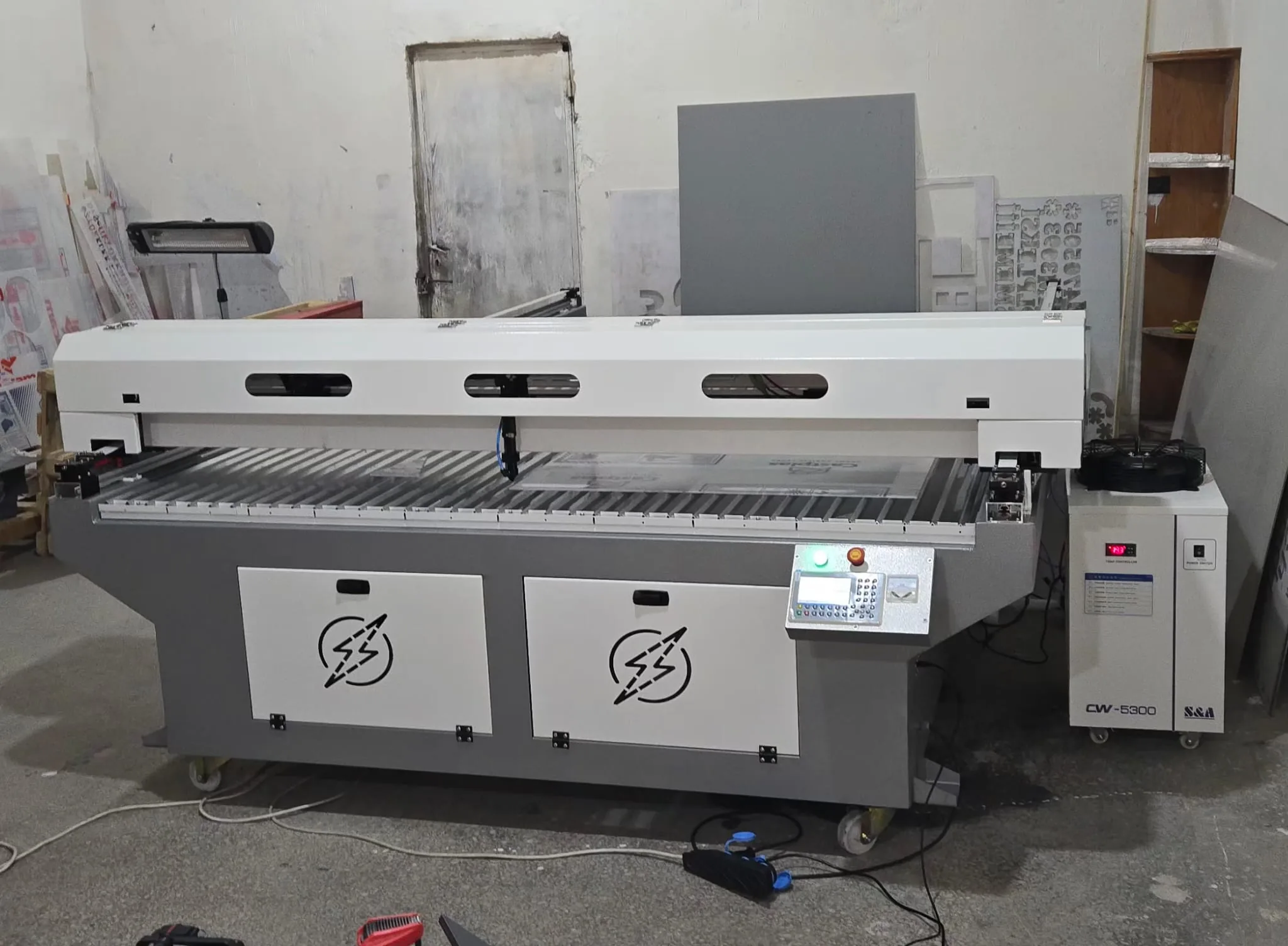 2200×3200 Flatbed Lazer Kesim Makinesi