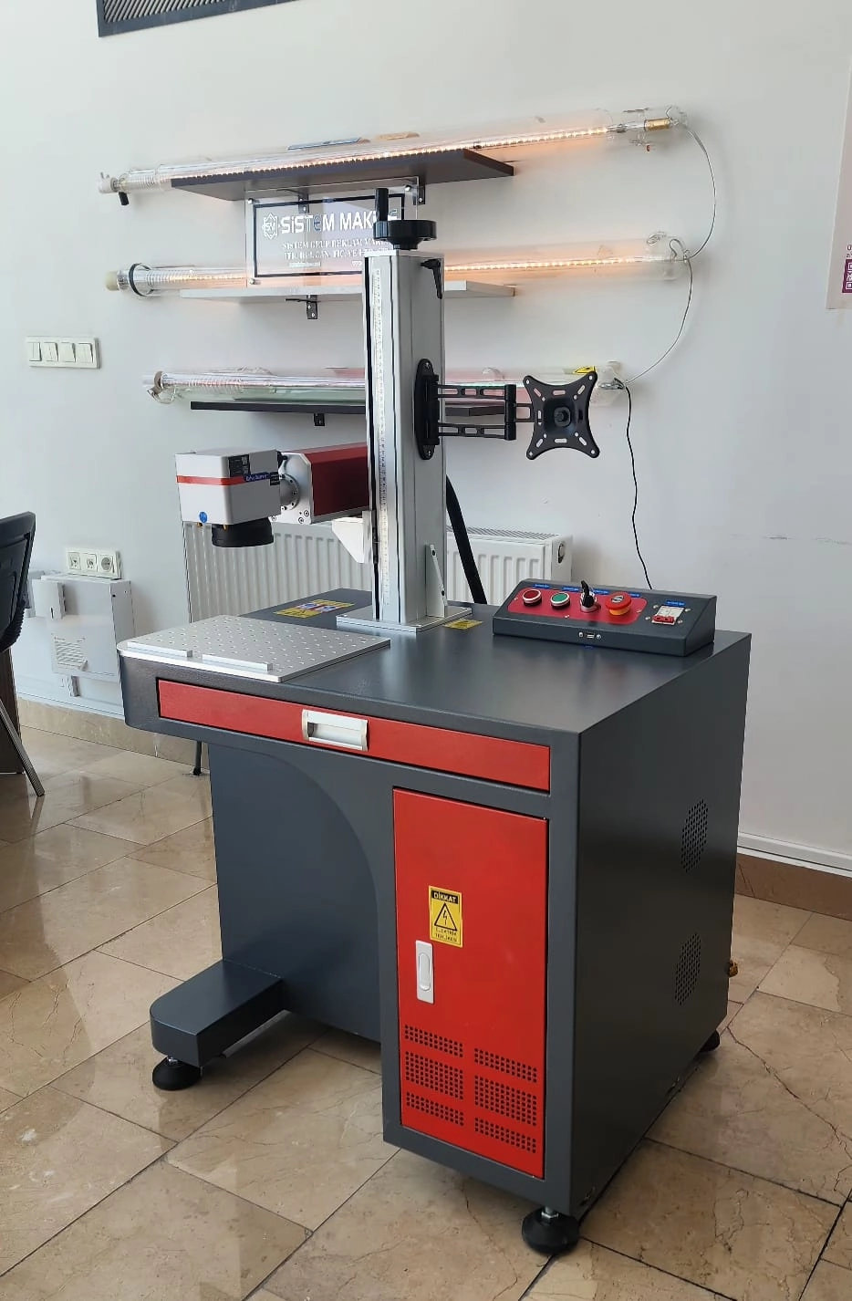 30W Fiber Markalama Makinesi